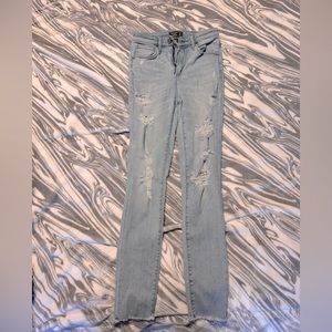 A&F High Rise Skinny Jeans 👖